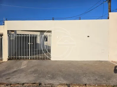Casa com 2 Quartos para alugar, 10m² no Centro, Marília