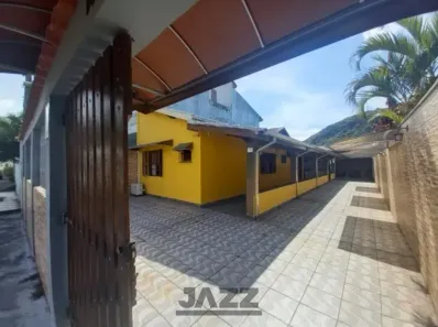 Casa com 2 Quartos à venda, 160m² no Balneário Forest, Caraguatatuba