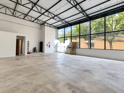 Sala Comercial para alugar, 120m² no Vila Bastos, Santo André