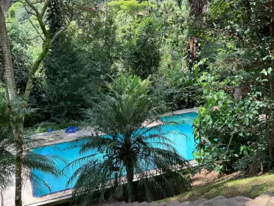 Sobrado com 4 Quartos à venda, 500m² no Caraguatá, Mairiporã