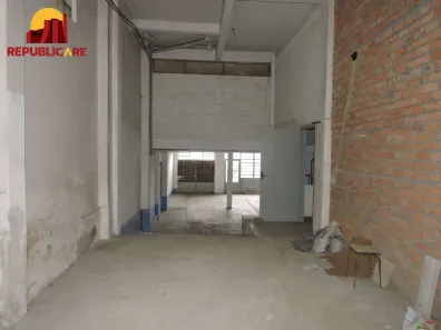 Galpão/Depósito/Armazém com 3 Quartos à venda, 936m² no Glória, Porto Alegre