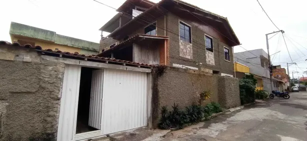 Casa de Condomínio com 3 Quartos à venda, 130m² no Parque Calabouço, Campos dos Goytacazes