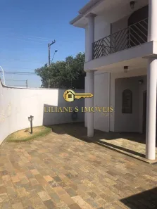 Sobrado com 4 Quartos à venda, 285m² no Vila José Bonifácio, Araraquara