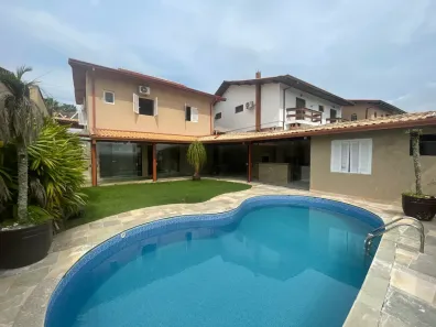 Casa de Condomínio com 4 Quartos para alugar, 341m² no São Paulo II, Cotia
