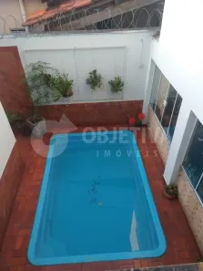 Casa com 5 Quartos à venda, 250m² no Cidade Jardim, Uberlândia