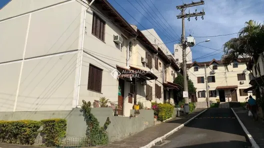 Sobrado com 3 Quartos à venda, 79m² no Vila Nova, Porto Alegre