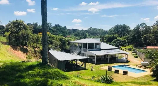 Fazenda/Sítio com 4 Quartos à venda, 900m² no Parque Agrinco, Guararema