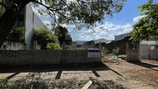 Lote/Terreno com 1 Quarto à venda, 480m² no Jardim Alvorada, Maringá