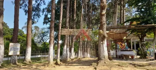Fazenda/Sítio com 10 Quartos para alugar, 1183m² no Jardim Restinga, Suzano