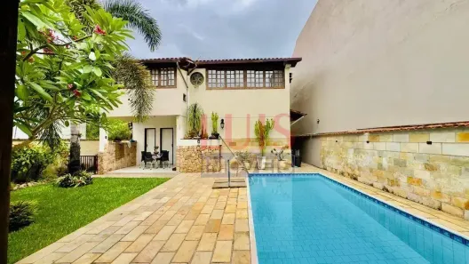 Casa com 5 Quartos à venda, 220m² no Maravista, Niterói