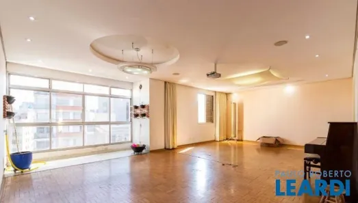 Apartamento com 4 Quartos para alugar, 190m² no Aclimação, São Paulo