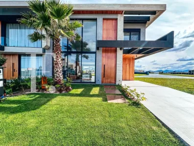 Sobrado com 5 Quartos à venda, 280m² no , Xangri-Lá