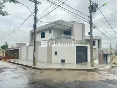 Casa com 3 Quartos à venda, 160m² no Ibituruna, Montes Claros
