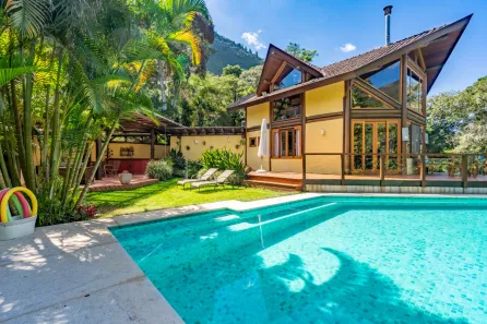 Casa com 3 Quartos à venda, 112m² no Araras, Petrópolis