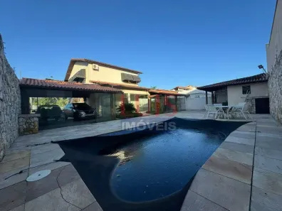 Casa com 4 Quartos à venda, 353m² no Camboinhas, Niterói
