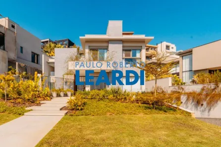 Casa de Condomínio com 4 Quartos à venda, 580m² no Alphaville, Santana de Parnaíba