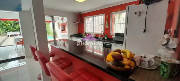Casa com 3 Quartos à venda, 208m² no Jardim Britânia, Caraguatatuba