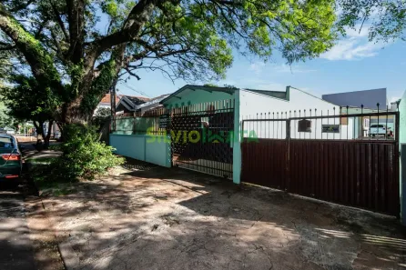 Casa com 3 Quartos à venda, 246m² no Zona 07, Maringá