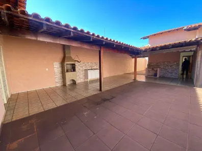 Casa com 3 Quartos à venda, 243m² no Jardim Caparroz, São José do Rio Preto