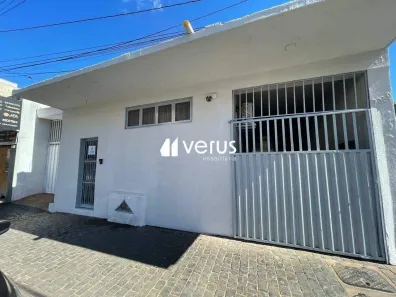 Casa com 2 Quartos para alugar, 130m² no Nossa Senhora Aparecida, Uberlândia