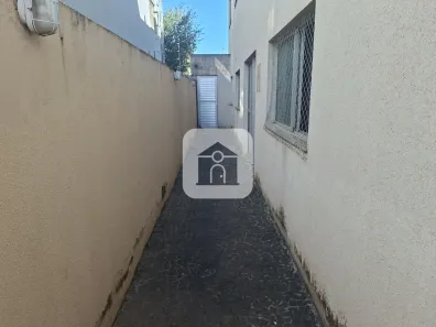 Apartamento com 2 Quartos para alugar, 50m² no Jardim Holanda, Uberlândia