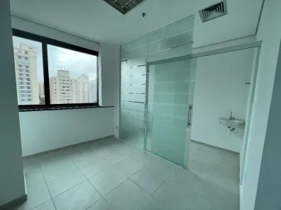 Sala Comercial para venda ou aluguel, 50m² no Santo Amaro, São Paulo