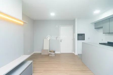 Apartamento com 2 Quartos para alugar, 46m² no Farrapos, Porto Alegre