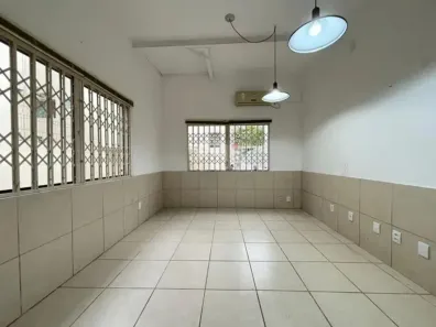 Ponto Comercial para alugar, 20m² no Menino Deus, Porto Alegre
