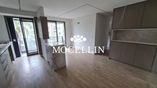 Apartamento com 2 Quartos para alugar, 58m² no Centro, Curitiba