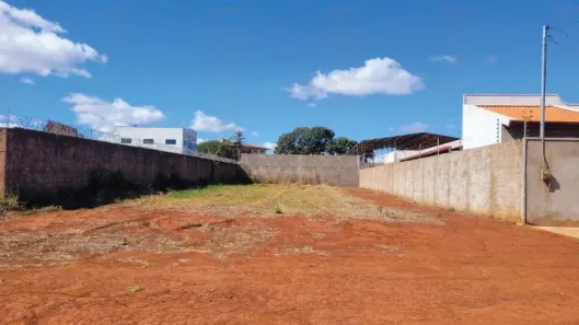 Lote/Terreno à venda, 600m² no Goiatuba, Goiatuba
