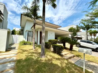 Casa com 3 Quartos para alugar, 350m² no Jardim Itália, Cuiabá