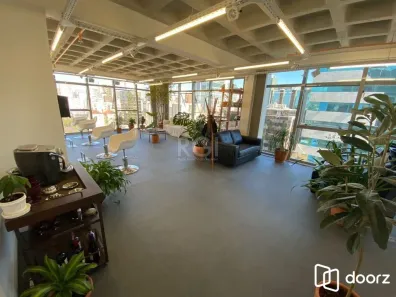 Sala Comercial à venda, 66m² no Rio Branco, Porto Alegre