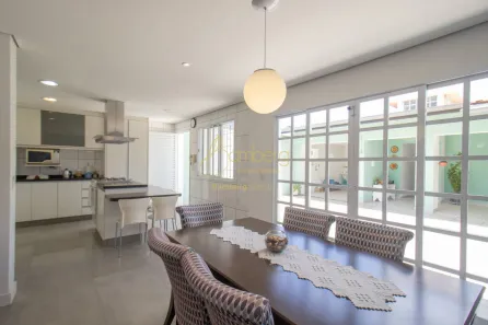 Casa com 3 Quartos à venda, 230m² no Jardim Jussara, São Paulo