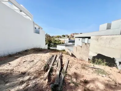 Lote/Terreno à venda, 470m² no Estância Silveira, Contagem