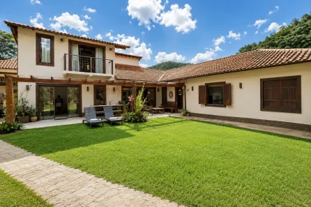 Casa de Condomínio com 5 Quartos à venda, 330m² no Nogueira, Petrópolis