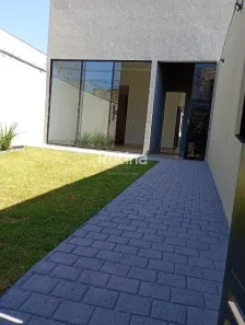 Casa com 2 Quartos à venda, 75m² no Jardim Holanda, Uberlândia