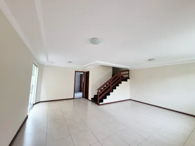 Casa de Condomínio com 3 Quartos para alugar, 140m² no Granja dos Cavaleiros, Macaé