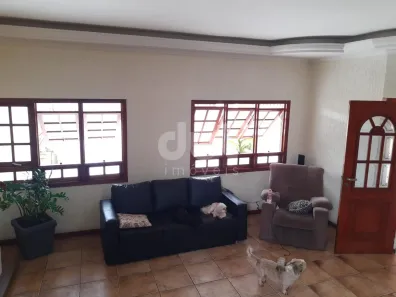 Casa com 3 Quartos à venda, 227m² no Vila Aeroporto, Campinas