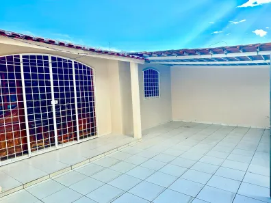 Casa com 3 Quartos para alugar, 130m² no Flores, Manaus