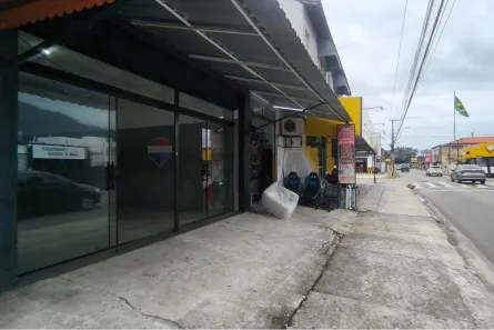 Ponto Comercial para alugar, 138m² no Centro, Caraguatatuba