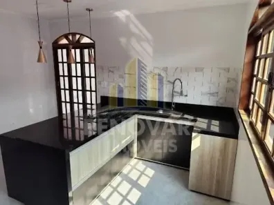Sobrado com 3 Quartos à venda, 150m² no Jardim Varan, Suzano