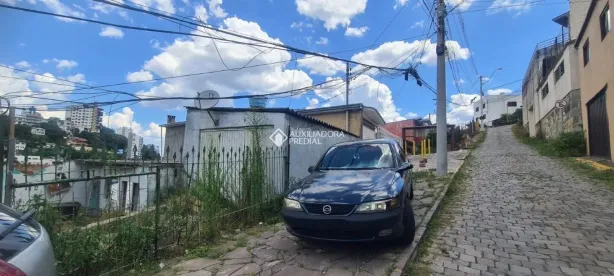 Lote/Terreno à venda, 220m² no São Leopoldo, Caxias do Sul
