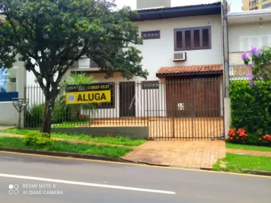 Sobrado com 3 Quartos para alugar, 162m² no Centro, Cascavel