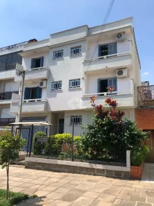 Prédio Residencial com 12 Quartos à venda, 681m² no São João, Porto Alegre