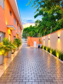Casa de Condomínio com 2 Quartos à venda, 78m² no Maitinga, Bertioga