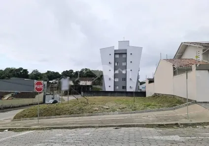 Lote/Terreno à venda, 565m² no Floresta, Joinville