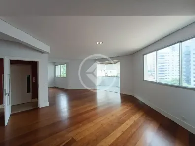 Apartamento com 3 Quartos para venda ou aluguel, 244m² no Vila Uberabinha, São Paulo