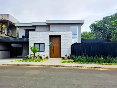 Sobrado com 4 Quartos à venda, 298m² no Bairro das Palmeiras, Campinas