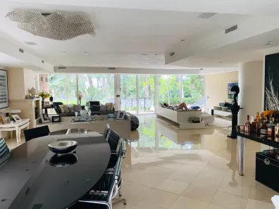 Casa de Condomínio com 4 Quartos à venda, 700m² no Jardim Guedala, São Paulo