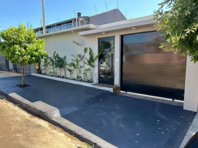 Casa com 3 Quartos para alugar, 130m² no Conjunto Semiramis Barros Braga, Londrina